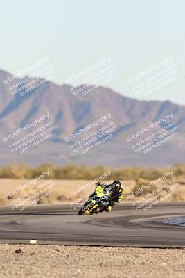 media/Dec-07-2025-CVMA (Sun) [[3e7d2de5dc]]/Race 18-Formula Twins-Formula 40 UL/